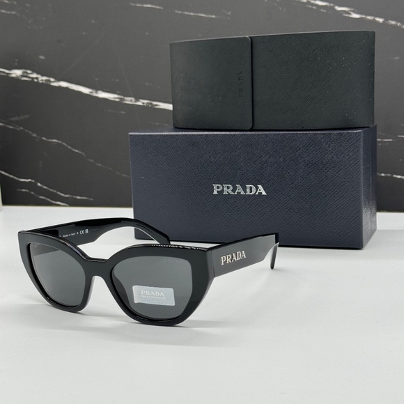 NEW PRA09S 1AB5S0 PRADA WOMEN SUNGLASSES SPR A09 1AB5S0 BLACK PRADA PR A09S